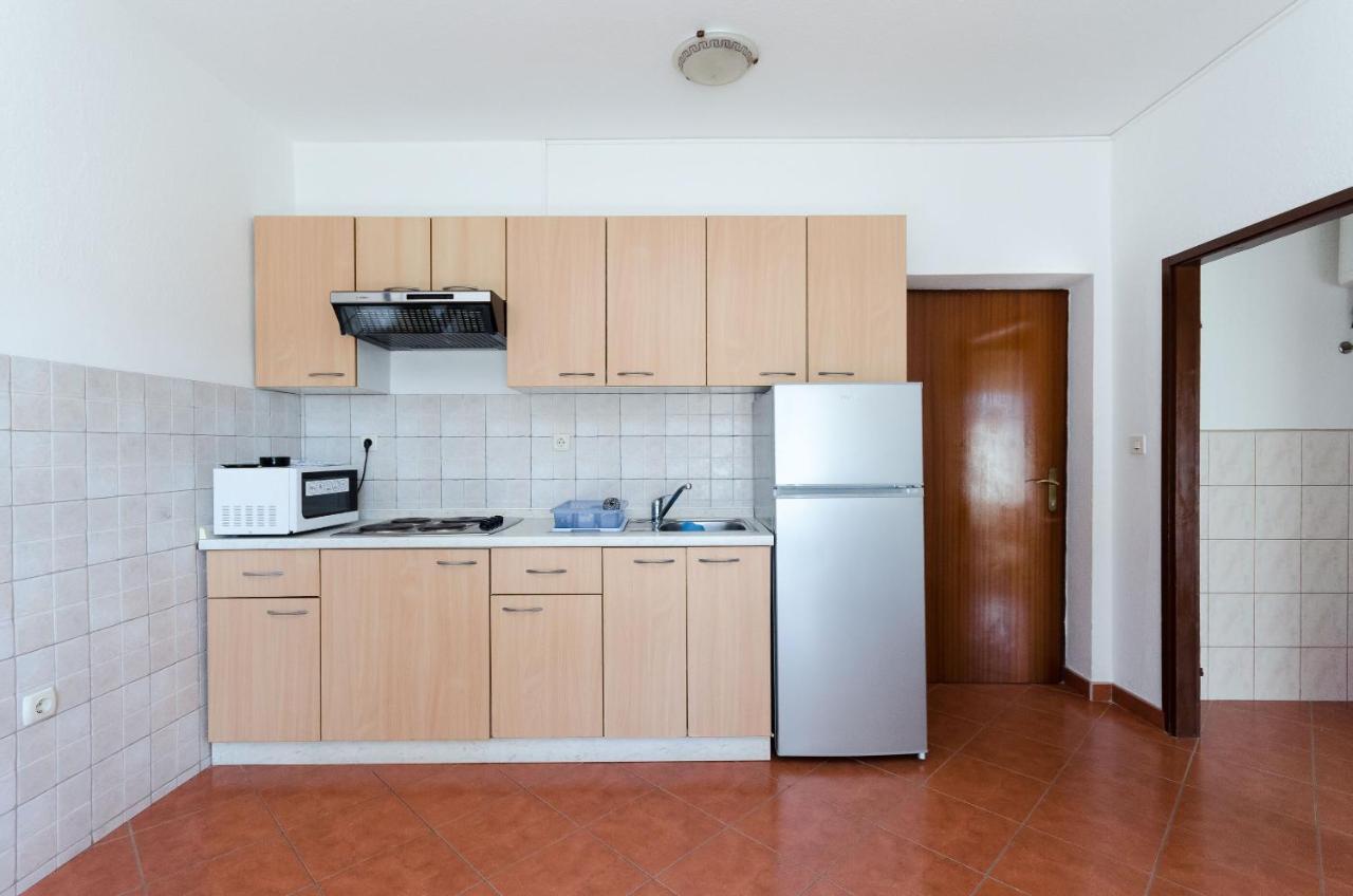 Apartments Anica J Lopar Buitenkant foto