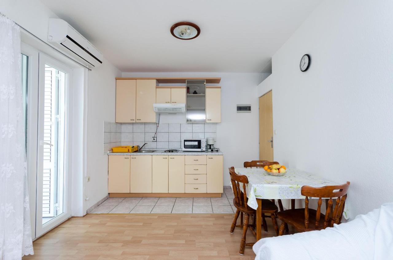 Apartments Anica J Lopar Buitenkant foto