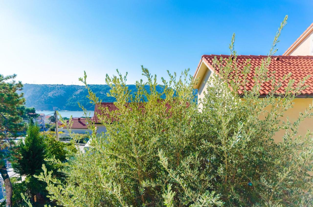 Apartments Anica J Lopar Buitenkant foto