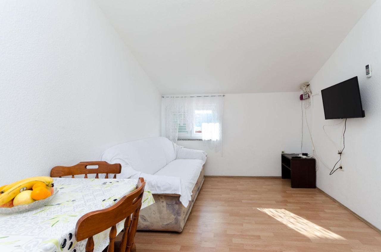 Apartments Anica J Lopar Buitenkant foto