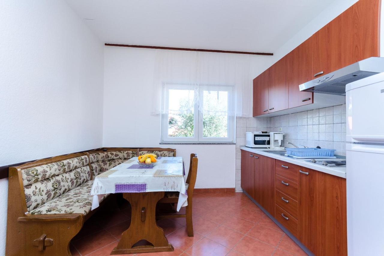 Apartments Anica J Lopar Buitenkant foto