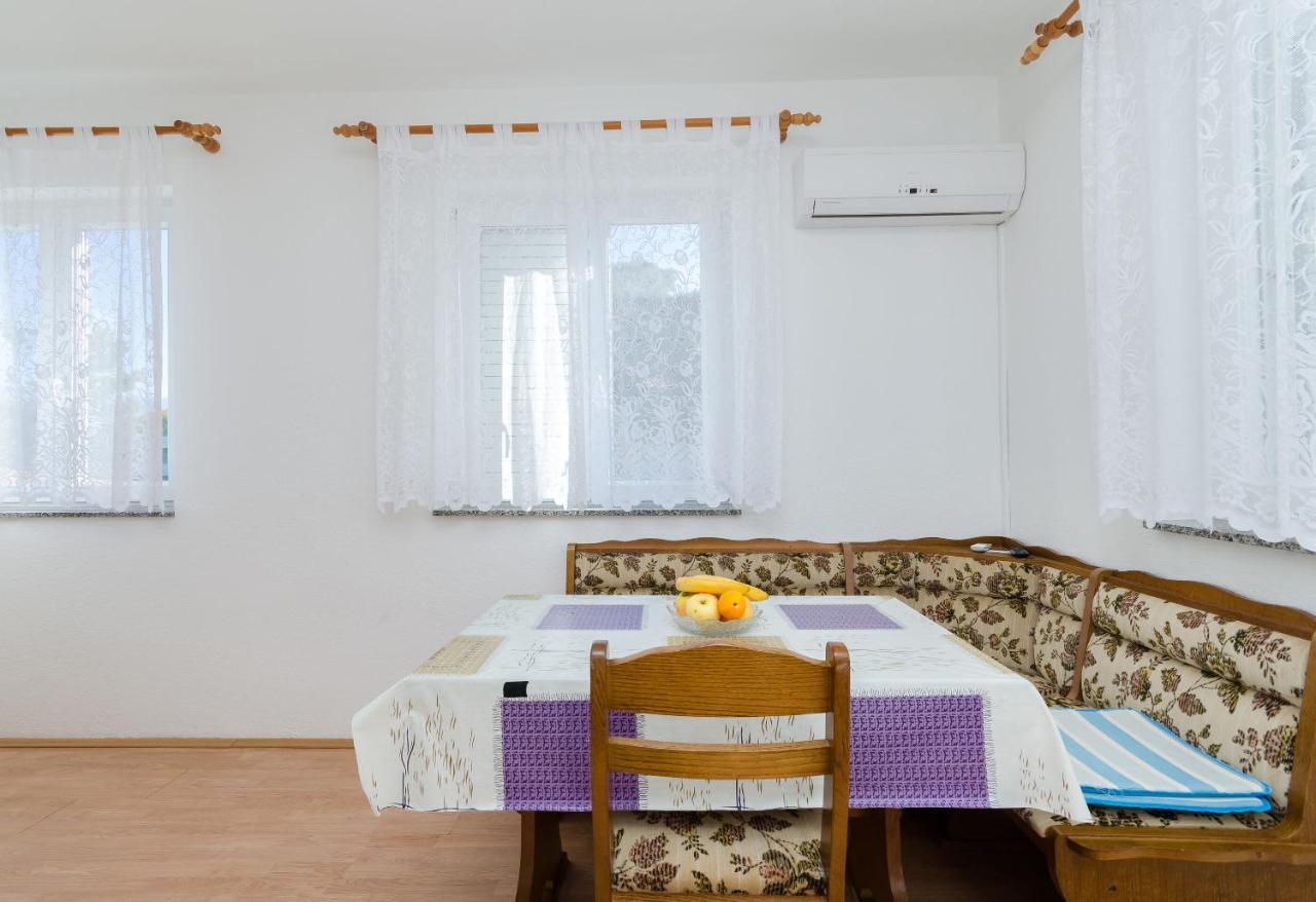 Apartments Anica J Lopar Buitenkant foto