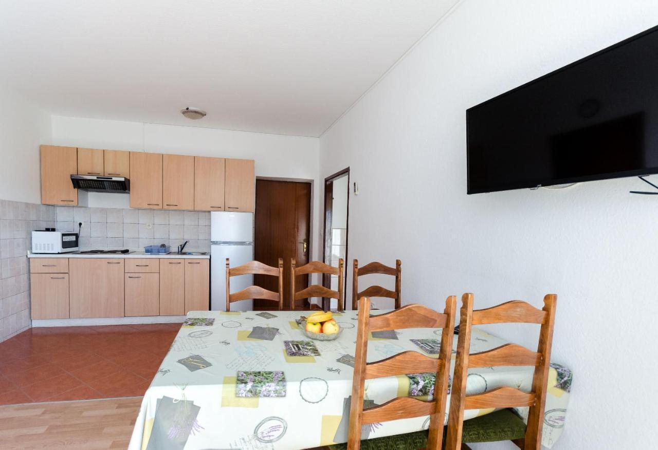 Apartments Anica J Lopar Buitenkant foto