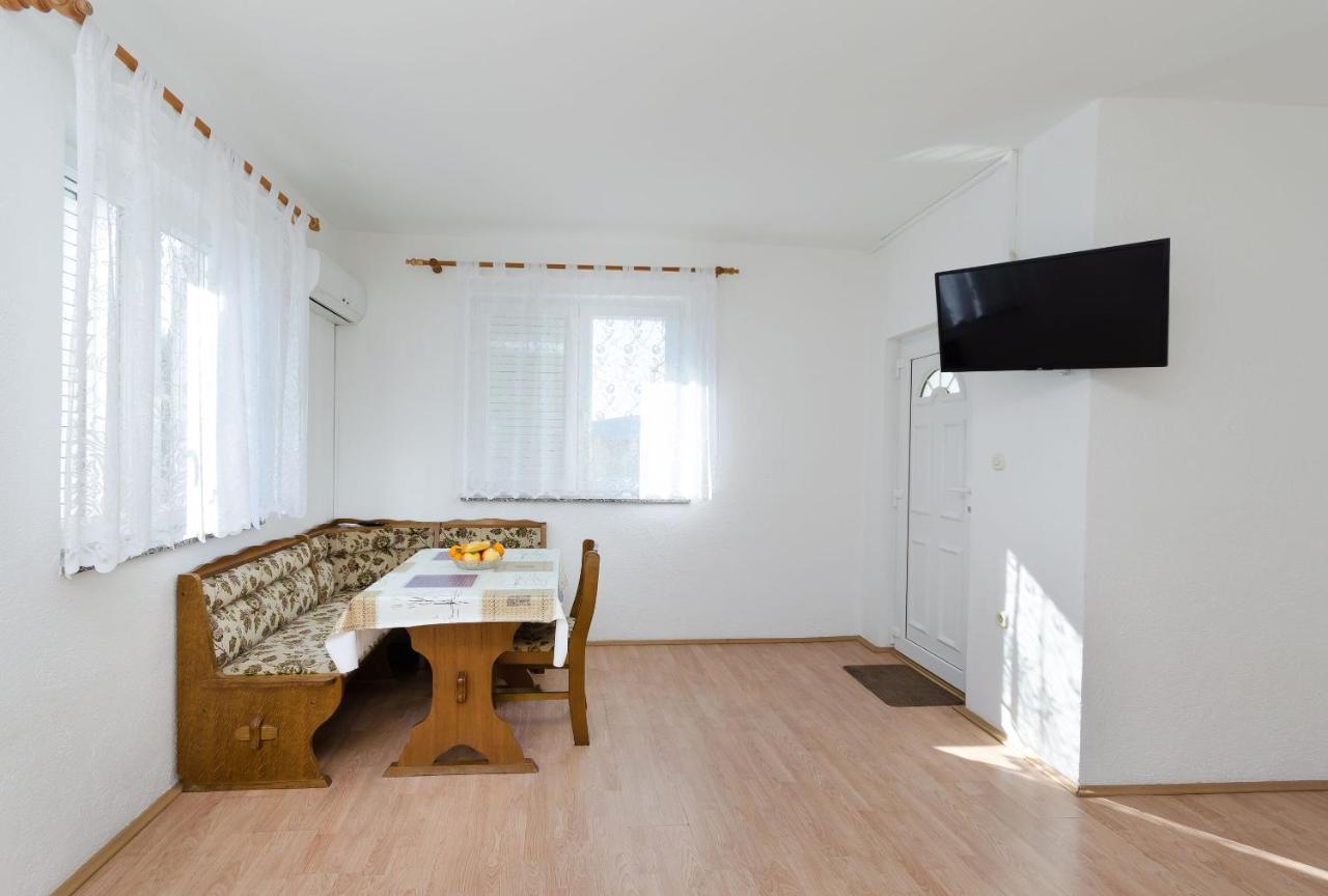 Apartments Anica J Lopar Buitenkant foto