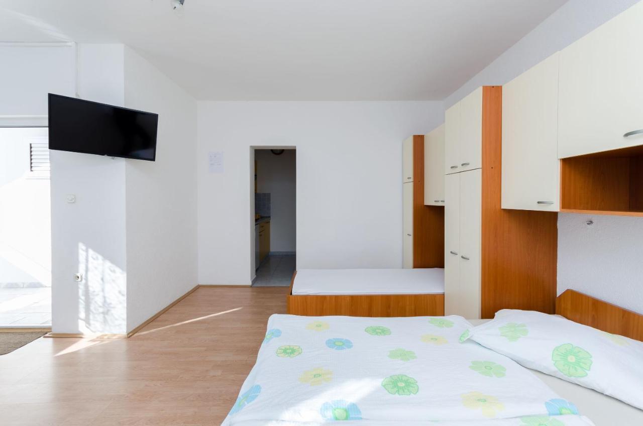 Apartments Anica J Lopar Buitenkant foto